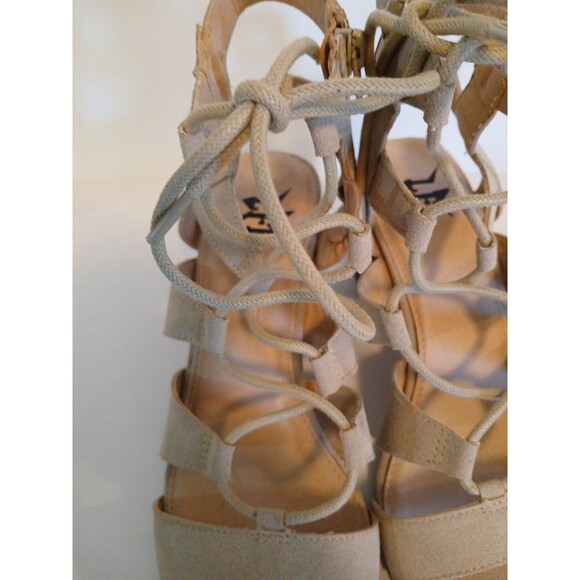 Lust For Life L-Daphne Tan Strappy Block Heel Womens 8.5 Gently Used Pretty - Picture 13 of 16